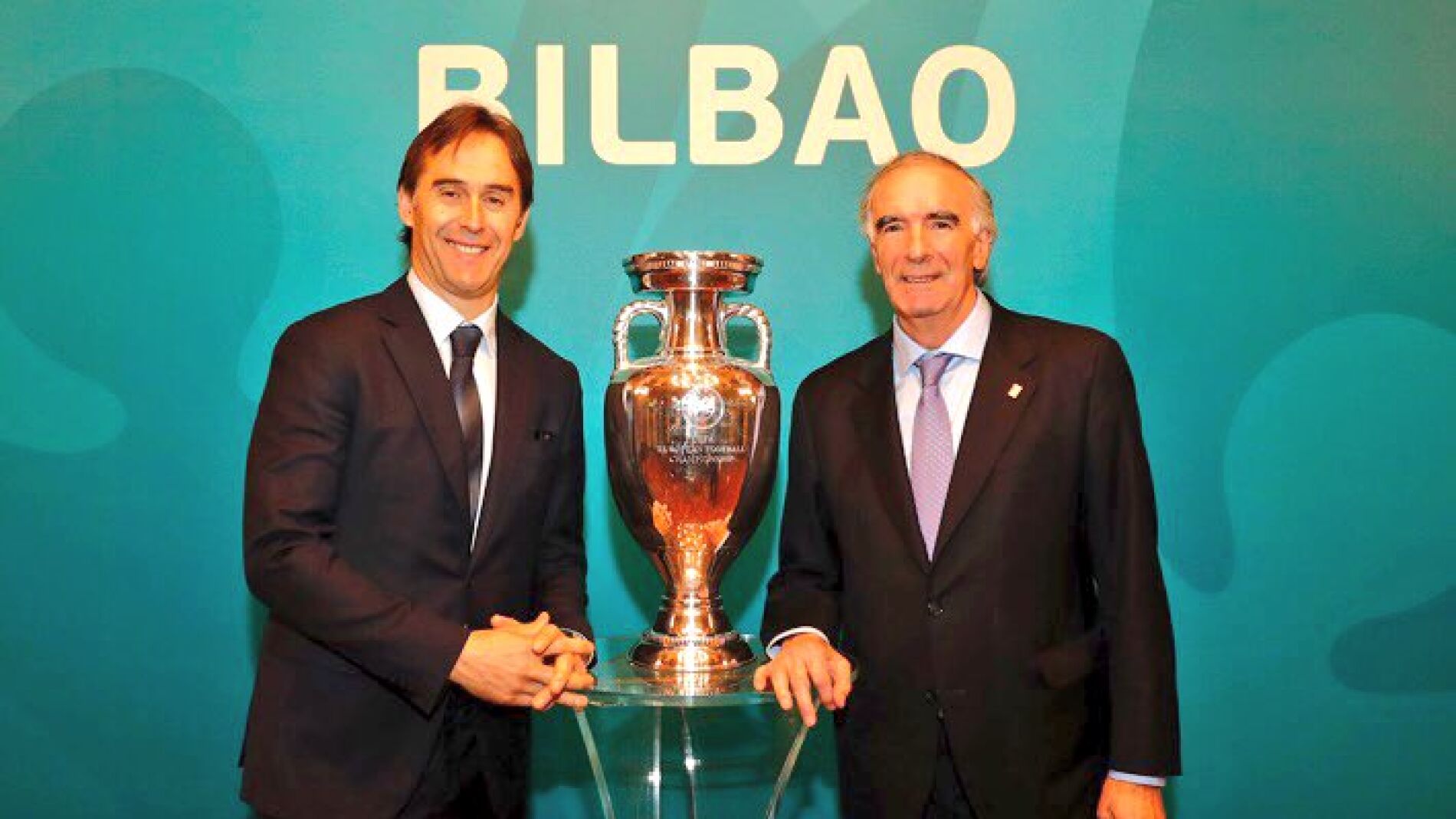 Lopetegui e Ir&iacute;bar, en la presentaci&oacute;n del logo