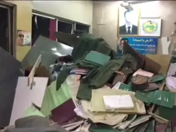 Frame 14.335391 de: Fallece una niña de 7 años tras utilizarla como kamikaze en Damasco Frame 14.335391 de: Fallece una niña de 7 años tras utilizarla como kamikaze en Damasco