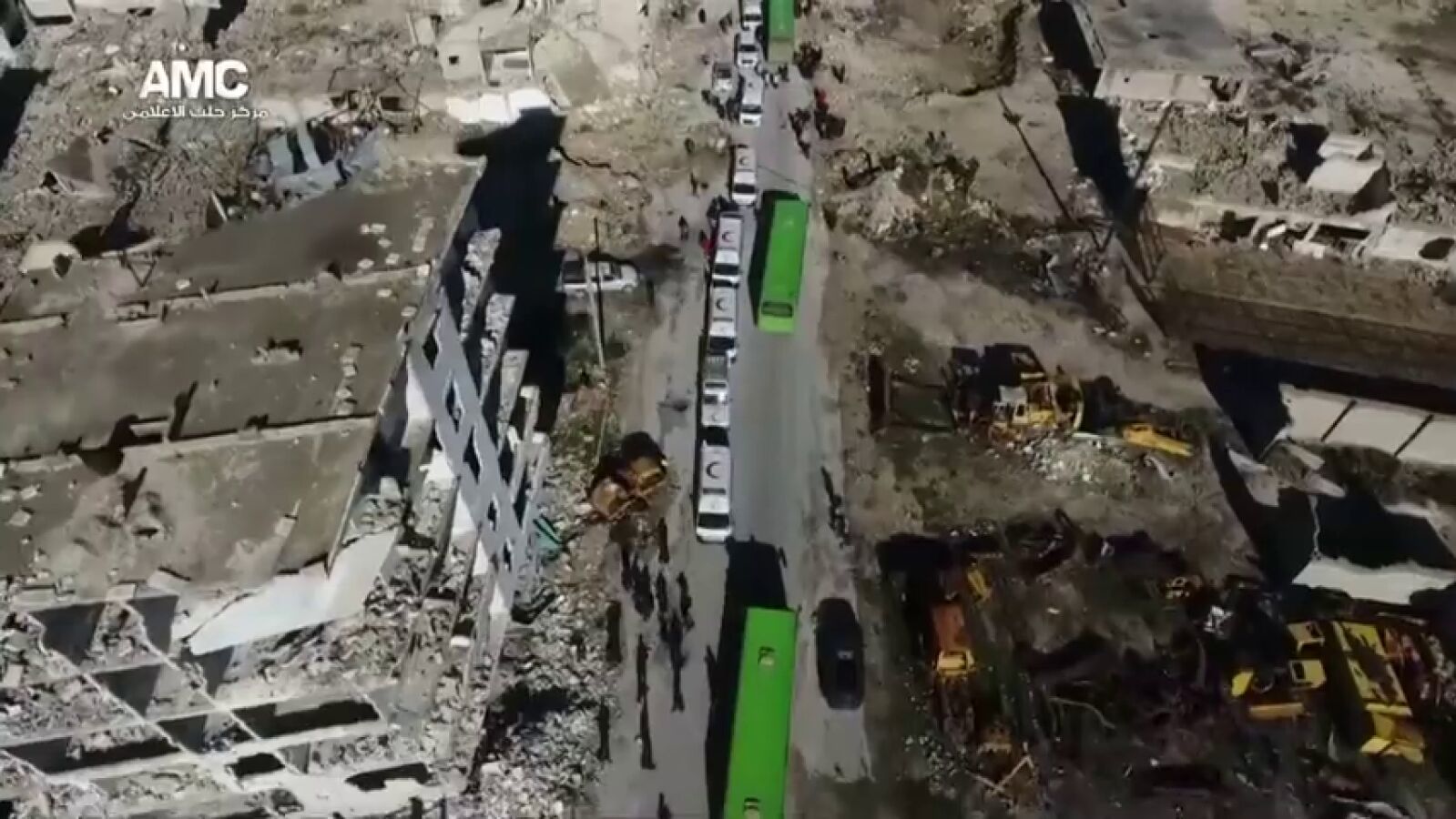 Suspenden la evacuación de Alepo tras escucharse varias explosiones en la zona