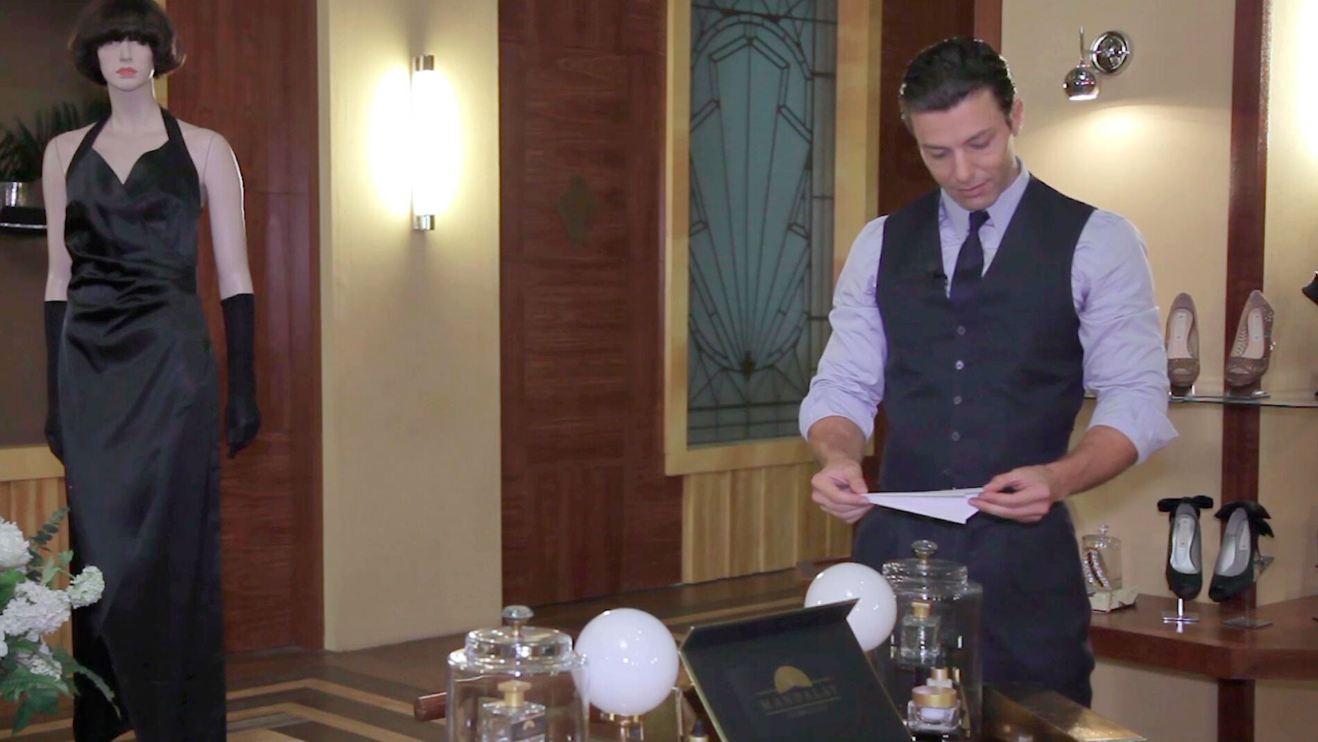 Cafiero, entre dos mujeres