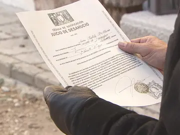 Adela desaparece de Puente Viejo ante la preocupación de Carmelo Adela desaparece de Puente Viejo ante la preocupación de Carmelo