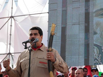 El presidente de Venezuela Nicolás Maduro habla durante una manifestación