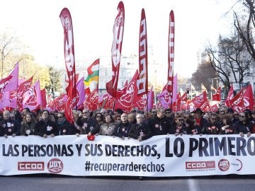 Los secretarios generales de UGT y CCOO, Pepe Álvarez e Ignacio Fernández Toxo encabezan la manifestación de Madrid