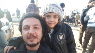 Bana Alabed, la niña de siete años que relataba el infierno de vivir en Alepo ha sido evacuada de la ciudad