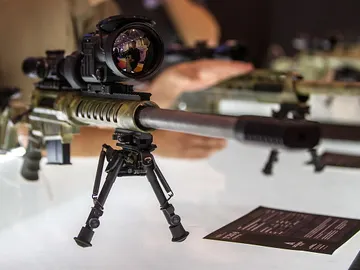 Un rifle de asalto Un rifle de asalto