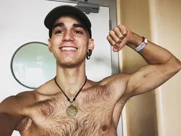 Pablo Ráez cuando recibió el alta tras 38 días hospitalizado Pablo Ráez cuando recibió el alta tras 38 días hospitalizado