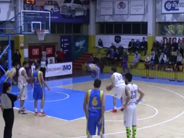 Canastón en un partido de la Serie C italiana Canastón en un partido de la Serie C italiana