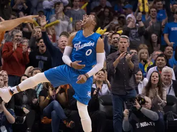 Russell Westbrook celebra una canasta contra los Timberwolves Russell Westbrook celebra una canasta contra los Timberwolves