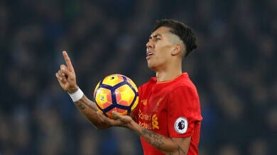 Firmino, delantero del Liverpool, acusado de conducir ebrio