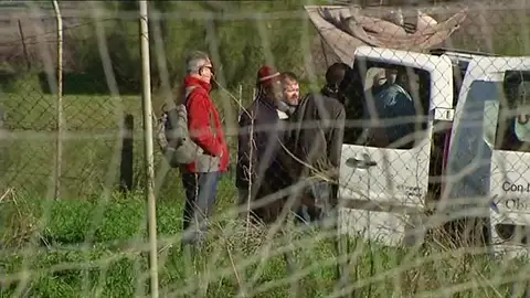 Frame 12.748866 de: Preocupación por las condiciones de alojamiento de los temporeros tras el incendio de Rus Frame 12.748866 de: Preocupación por las condiciones de alojamiento de los temporeros tras el incendio de Rus