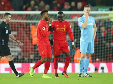 Sturridge y Sadio Mane celebran un gol ante el Stoke City Sturridge y Sadio Mane celebran un gol ante el Stoke City