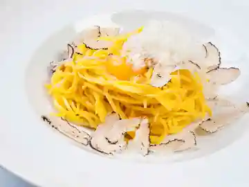 Espaguettis con trufa Espaguettis con trufa