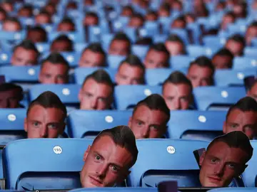 30.000 Vardys llenan el estadio del Leicester en protesta de la sanción a su delantero 30.000 Vardys llenan el estadio del Leicester en protesta de la sanción a su delantero
