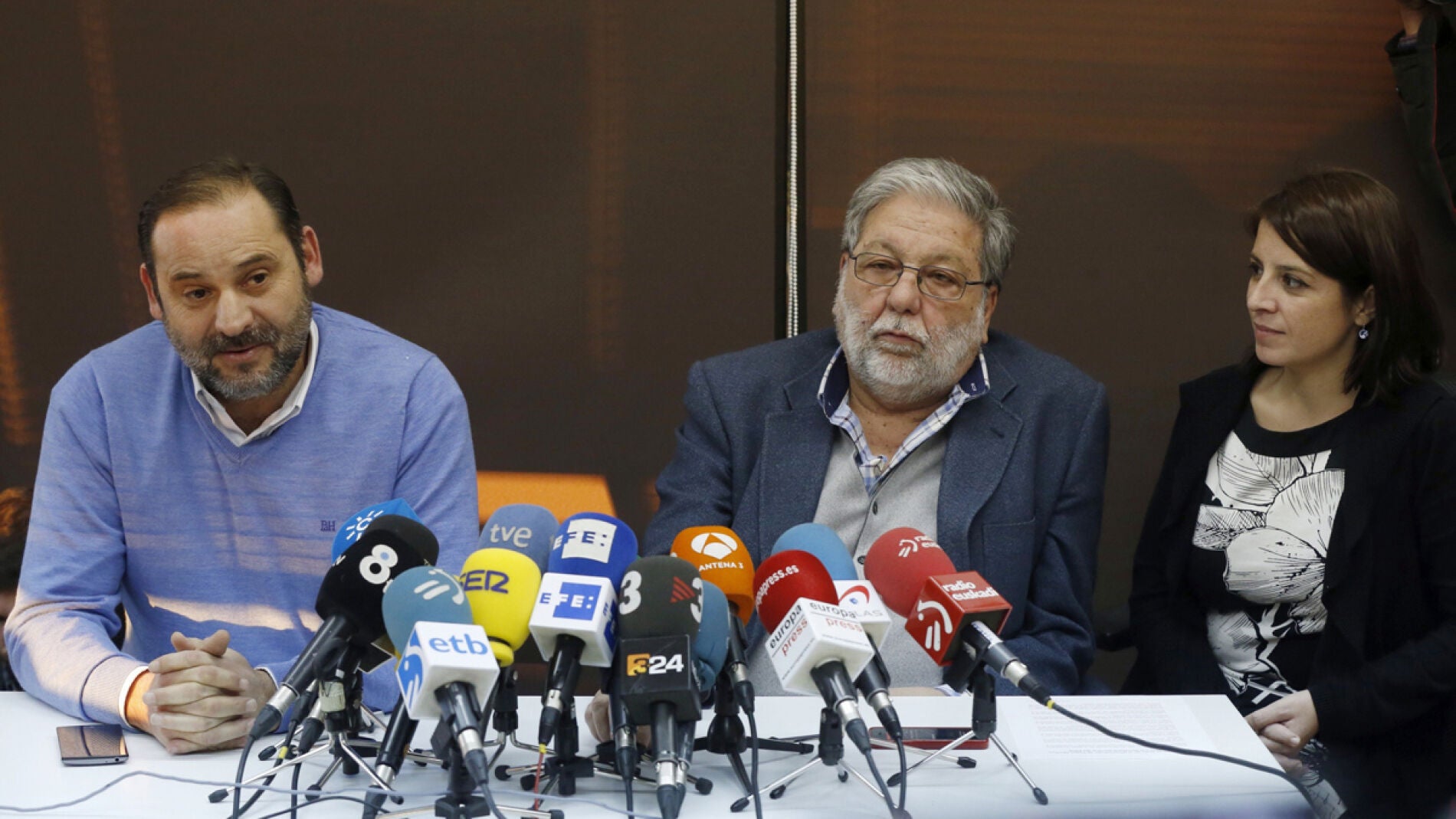 Jos&eacute; Luis &Aacute;balos, Francisco Toscano y Adriana Lastra