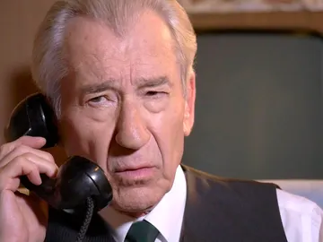 Así afronta Don Emilio su nueva vida tras la partida de Ana y Alberto a Nueva York Así afronta Don Emilio su nueva vida tras la partida de Ana y Alberto a Nueva York