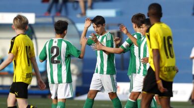 El Betis se mete en cuartos; Barcelona, Madrid y Atlético deben esperar