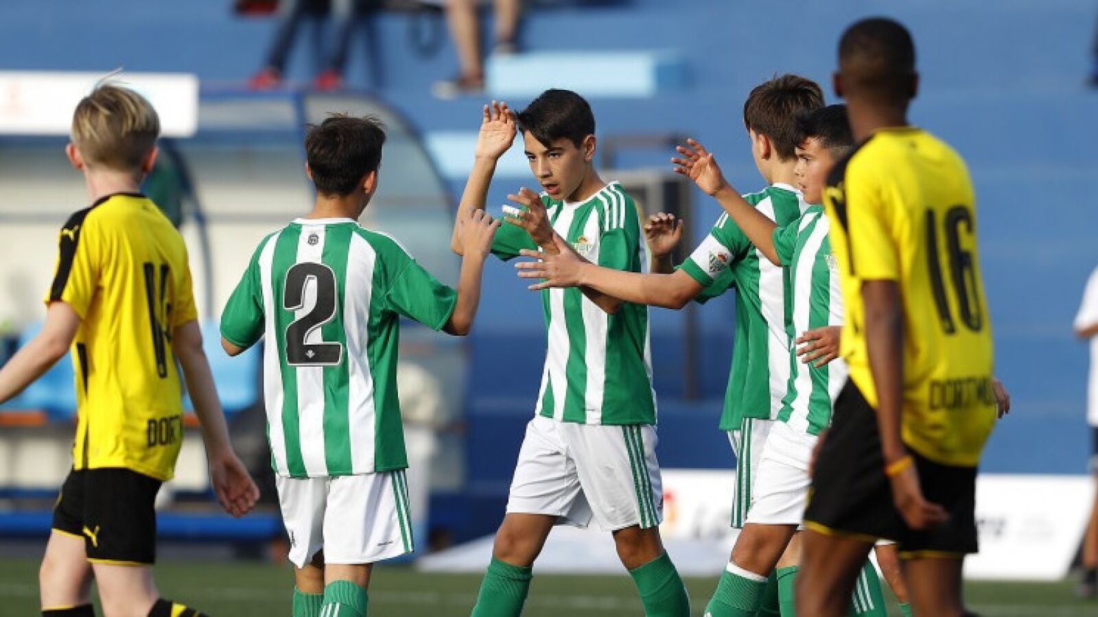 El Betis se mete en cuartos; Barcelona, Madrid y Atlético deben esperar