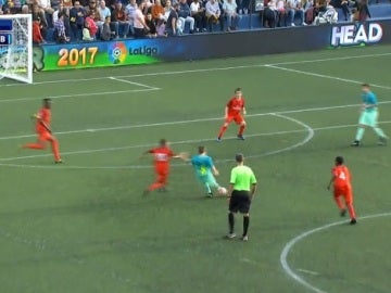 Aleix Garrido la clava en escuadra ante el PSG Aleix Garrido la clava en escuadra ante el PSG