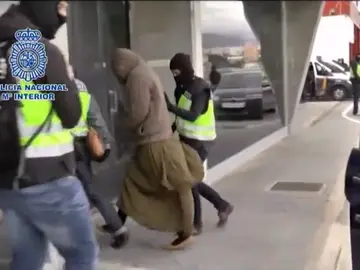 Frame 27.400747 de: Detenidas en Turquía dos españolas integradas en Daesh cuando regresaban de Siria Frame 27.400747 de: Detenidas en Turquía dos españolas integradas en Daesh cuando regresaban de Siria