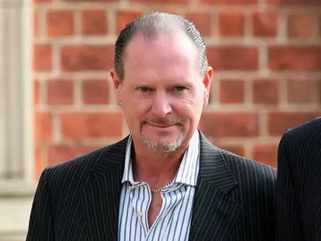 El exinternacional inglés Paul Gascoigne, tirado por una escalera por provocar una riña borracho El exinternacional inglés Paul Gascoigne, tirado por una escalera por provocar una riña borracho