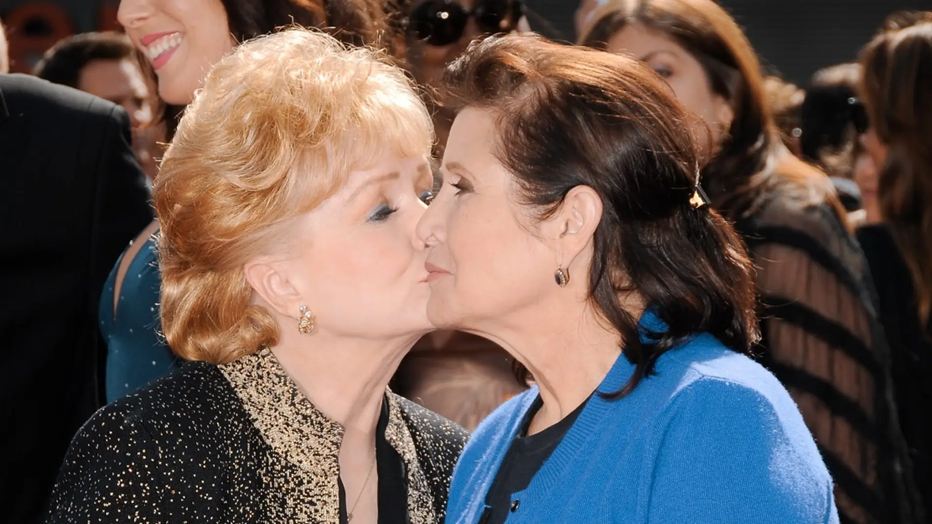 Debbie Reynolds junto a su hija Carrie Fisher