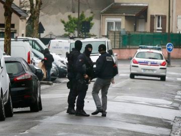 Imagen de archivo de agentes de Policía en Francia