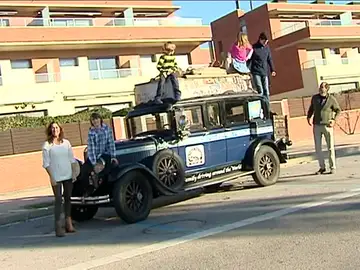 Frame 0.0 de: La familia Zapp lleva 16 años dando la vuelta al mundo Frame 0.0 de: La familia Zapp lleva 16 años dando la vuelta al mundo