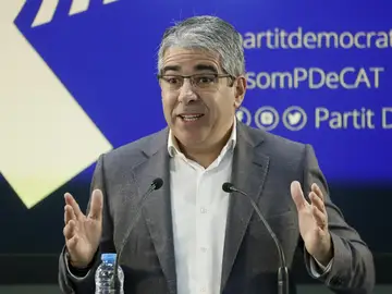 El portavoz del Partido Demócrata (PDeCAT), Francesc Homs, durante la rueda de prensa que ha ofrecido, en la sede del partido, para valorar el auto que ha dictado el Tribunal Supremo El portavoz del Partido Demócrata (PDeCAT), Francesc Homs, durante la rueda de prensa que ha ofrecido, en la sede del partido, para valorar el auto que ha dictado el Tribunal Supremo