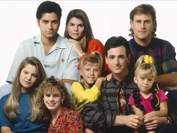 Full House (Padres forzosos) fue un gran éxito en los primeros 90. Full House (Padres forzosos) fue un gran éxito en los primeros 90.