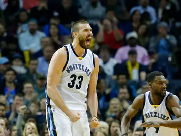 Marc Gasol celebra una canasta contra los Thunder Marc Gasol celebra una canasta contra los Thunder