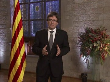 Frame 0.0 de: Puigdemont convocará un referéndum independentista en 2017