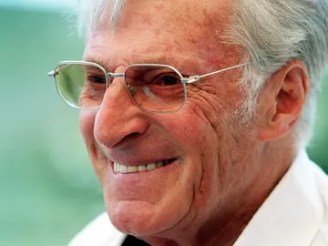 Muere a los 97 años Ferdy Kübler, primer corredor ciclista suizo en ganar el Tour de Francia Muere a los 97 años Ferdy Kübler, primer corredor ciclista suizo en ganar el Tour de Francia