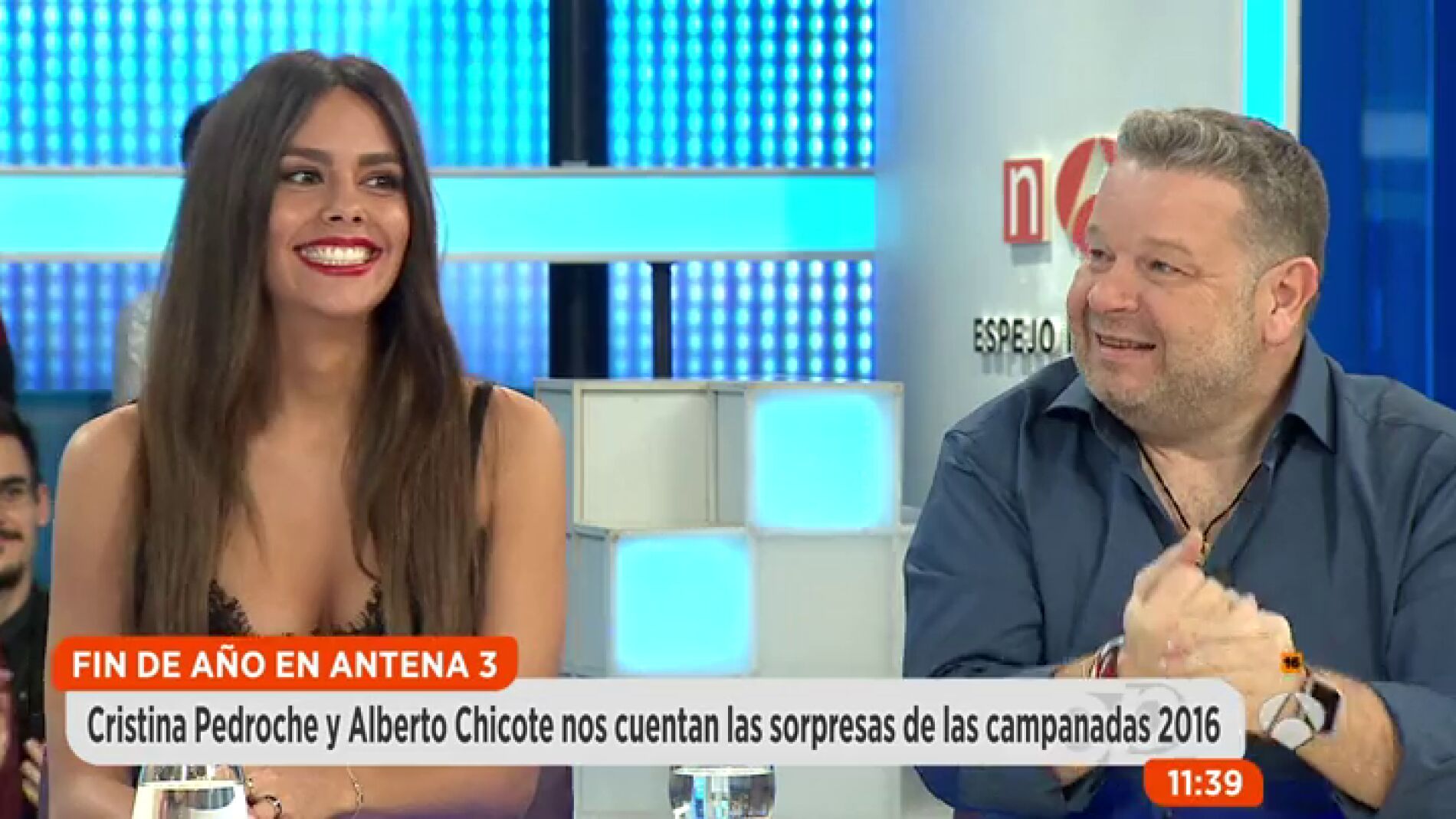 Frame 16.094997 de: campanadas