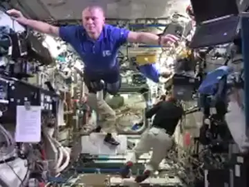 Frame 0.0 de: La NASA se une al "Mannequin Challenge" Frame 0.0 de: La NASA se une al "Mannequin Challenge"
