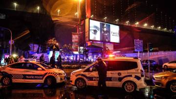 La policía acordona los exteriores de la discoteca Reina de Estambul