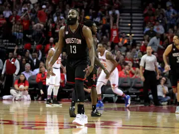 James Harden, durante el partido contra los Knicks James Harden, durante el partido contra los Knicks