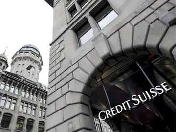 Fachada de la sede de Credit Suisse en Zúrich (Suiza) Fachada de la sede de Credit Suisse en Zúrich (Suiza)