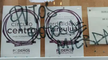 Pintada: "Putos rojos de mierda" Pintada: "Putos rojos de mierda"