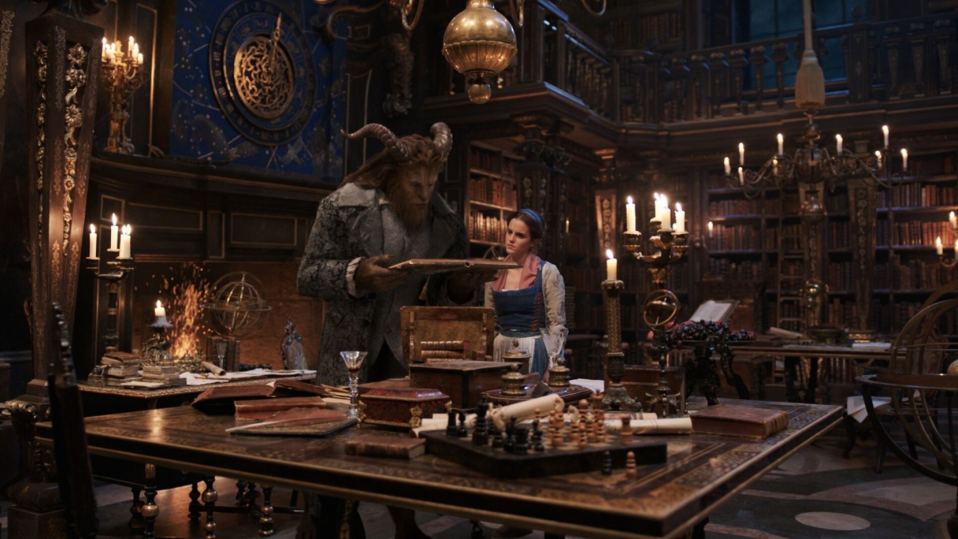 Dan Stevens y Emma Watson en 'La Bella y la Bestia'