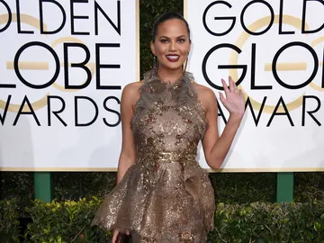 Chrissy Teigen apuesta por Marchesa para la ocasión Chrissy Teigen apuesta por Marchesa para la ocasión