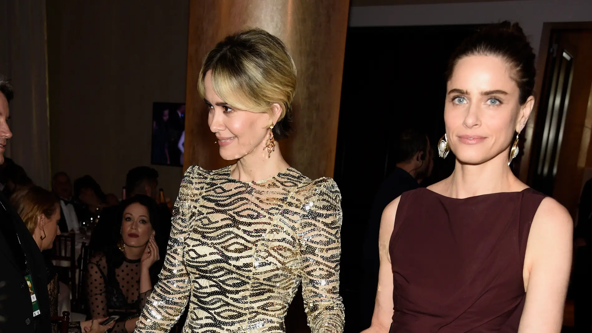 Sarah Paulson y Amanda Peet 