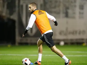 Mario Suárez, jugador del Valencia CF Mario Suárez, jugador del Valencia CF