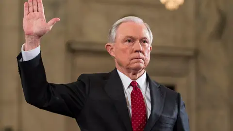Jeff Sessions testifica durante su audiencia para aceptar su cargo como fiscal general de EEUU Jeff Sessions, testifica durante su audiencia para aceptar su cargo como fiscal general