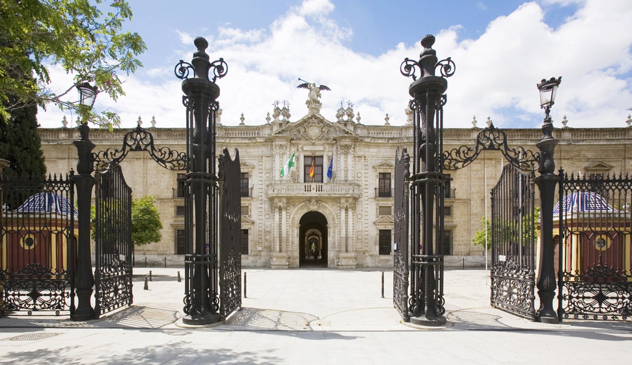 Fachada de la Universidad de Sevilla