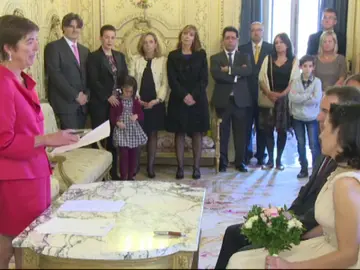 Frame 10.029726 de: Las bodas católicas marcan su mínimo histórico Frame 10.029726 de: Las bodas católicas marcan su mínimo histórico