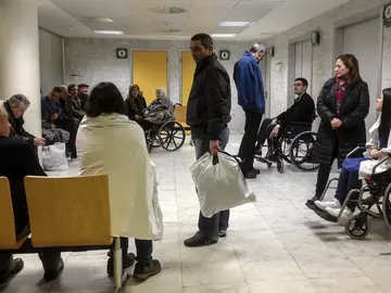 Sala de espera de un hospital, imagen de archivo Sala de espera de un hospital, imagen de archivo