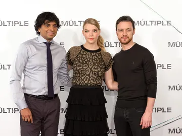 M. Night Shyamalan, Anya Taylor-Joy y James McAvoy M. Night Shyamalan, Anya Taylor-Joy y James McAvoy