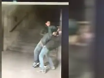 Robo en el Metro de Madrid con la técnica del 'mataleón' Robo en el Metro de Madrid con la técnica del 'mataleón'