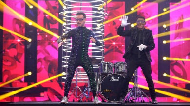 Un duelo de baile ‘eLEDtrico’ entre Àngel Llàcer y Canco Rodríguez