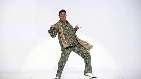 Imposible no llorar de la risa con Arturo Valls y el pegadizo ‘PPAP’ de Pikotaro Imposible no llorar de la risa con Arturo Valls y el pegadizo ‘PPAP’ de Pikotaro